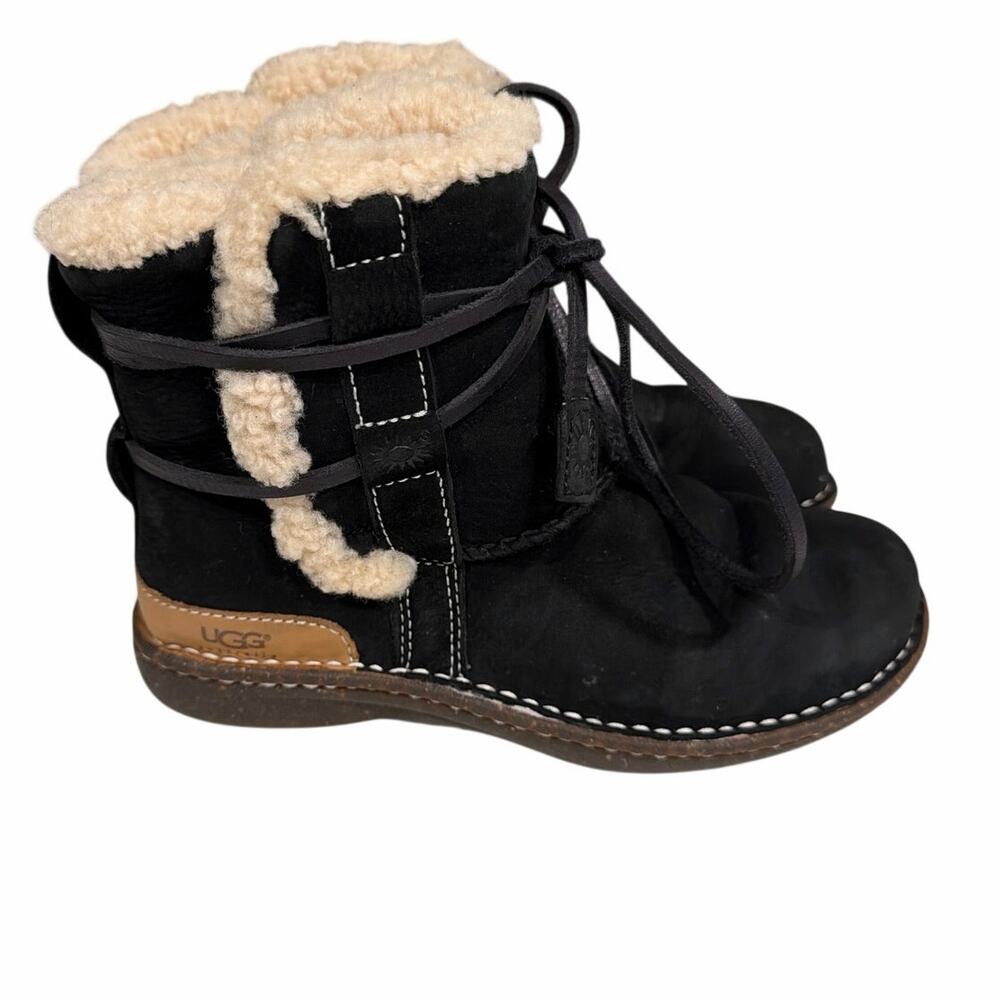 UGG Caspia suede black suede boots cream shearling lining